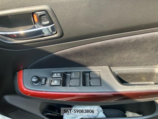 Suzuki SWIFT 2023-04 8246864-13