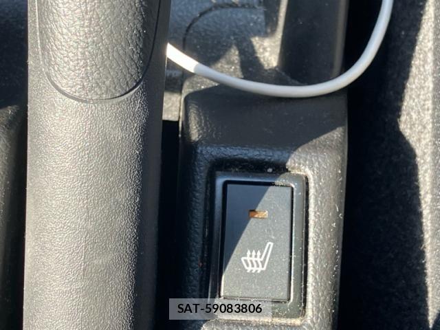 Suzuki SWIFT 2023-04 8246864-26
