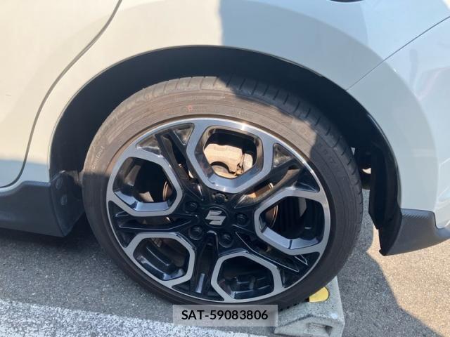 Suzuki SWIFT 2023-04 8246864-6