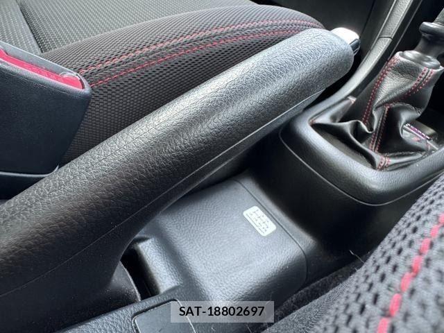Suzuki SWIFT 2015-05 8246872-18