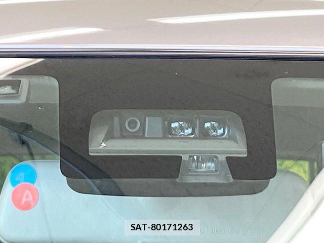 Suzuki SWIFT 2023-08 8246870-2