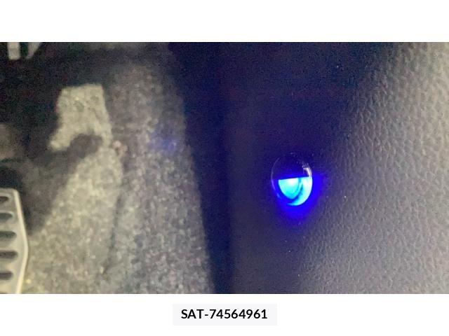 Suzuki SWIFT 2025-10 8317446-19