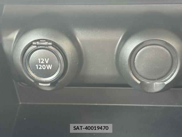 Suzuki SWIFT 2018-02 8317451-11