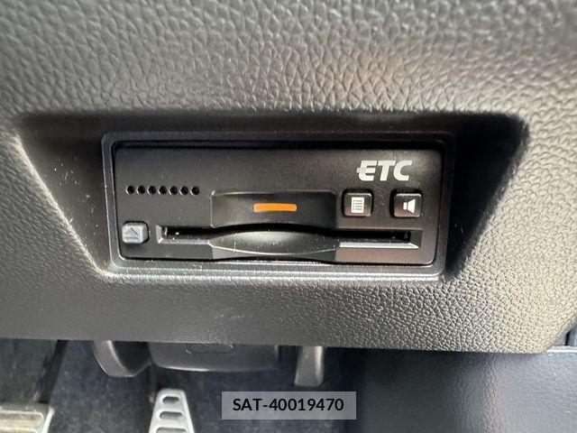 Suzuki SWIFT 2018-02 8317451-16