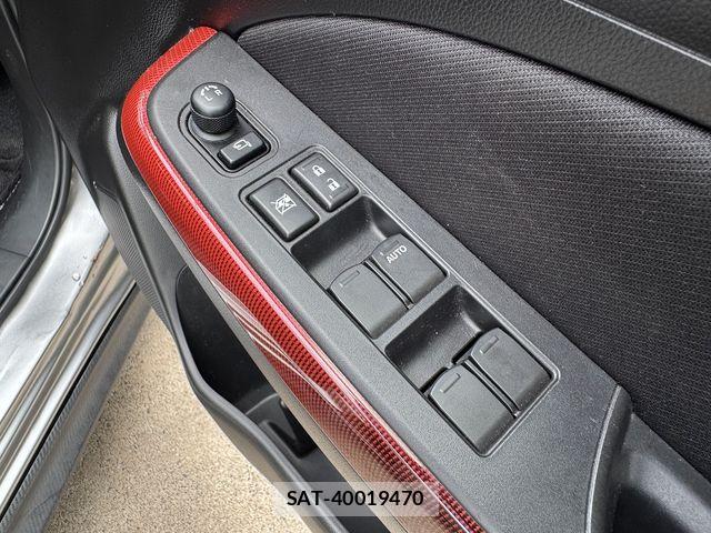 Suzuki SWIFT 2018-02 8317451-17