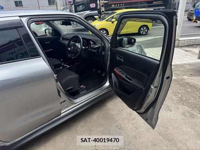 Suzuki SWIFT 2018-02 8317451-18