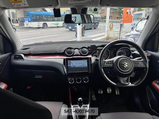 Suzuki SWIFT 2018-02 8317451-1