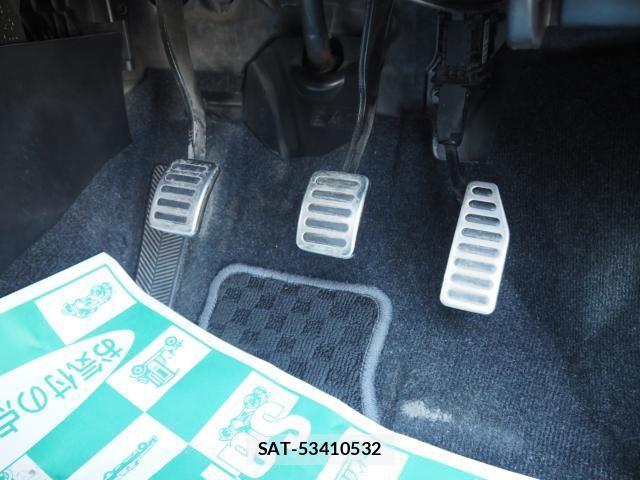 Suzuki SWIFT 2017-11 8338091-16