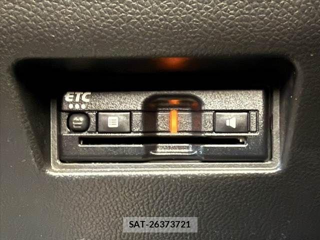 Suzuki SWIFT 2022-02 8338094-5