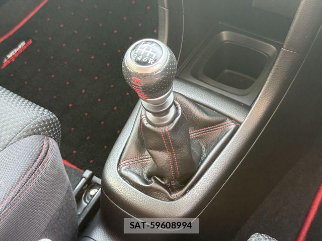 Suzuki SWIFT 2015-10 8338099-24