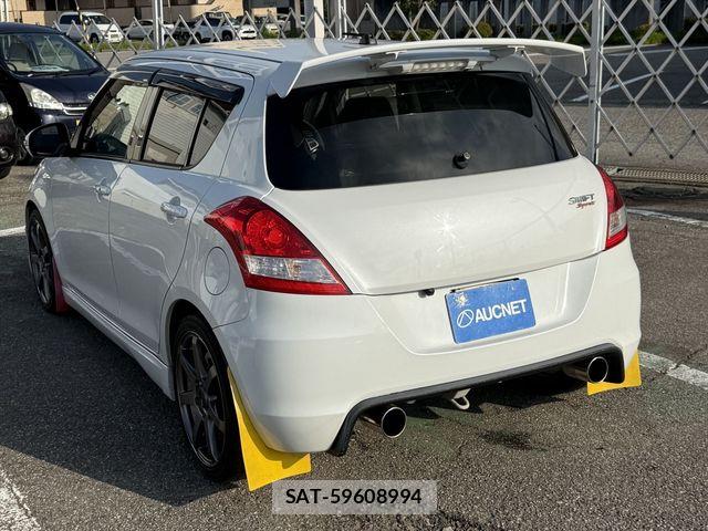 Suzuki SWIFT 2015-10 8338099-6