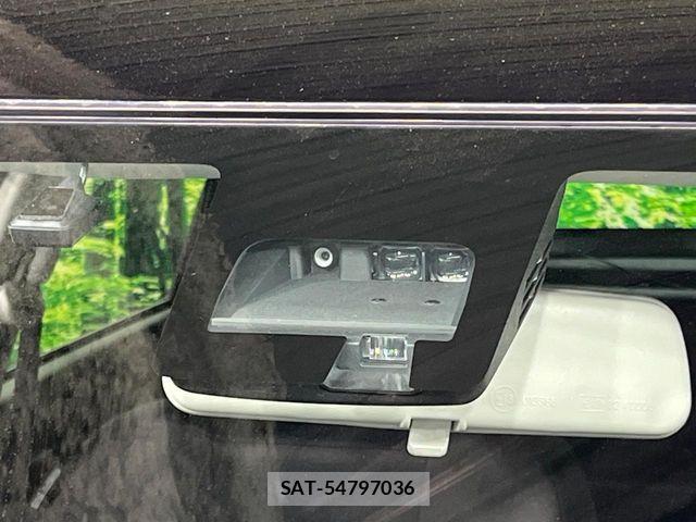 Suzuki SWIFT 2019-02 8338096-4