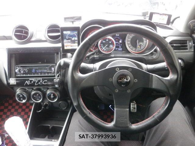 Suzuki SWIFT 2019-08 8338092-5