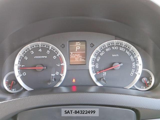 Suzuki SWIFT 2015-10 8338097-28