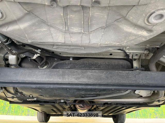 Suzuki SWIFT 2022-03 8338095-19