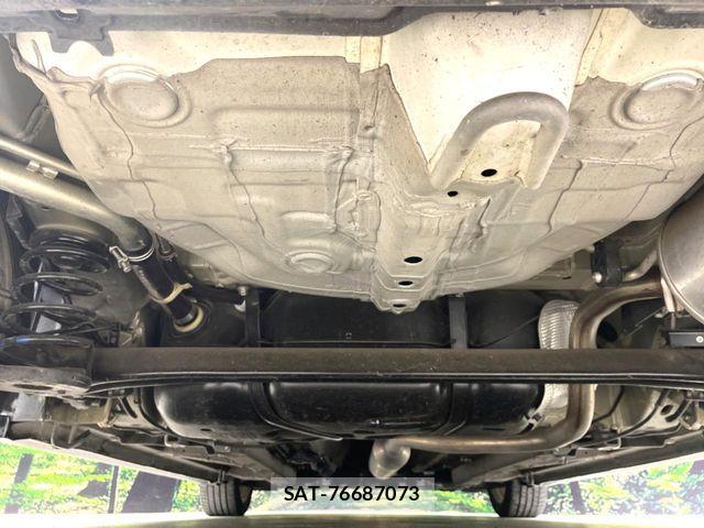 Suzuki SWIFT 2014-10 8355702-17
