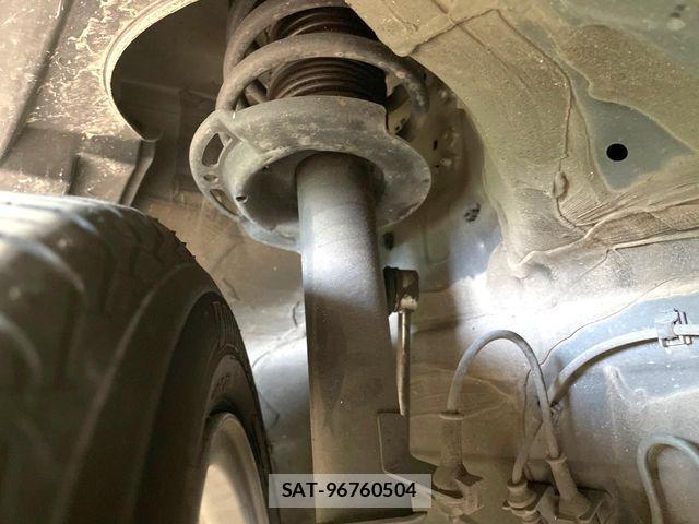 Suzuki SWIFT 2015-11 8369124-19