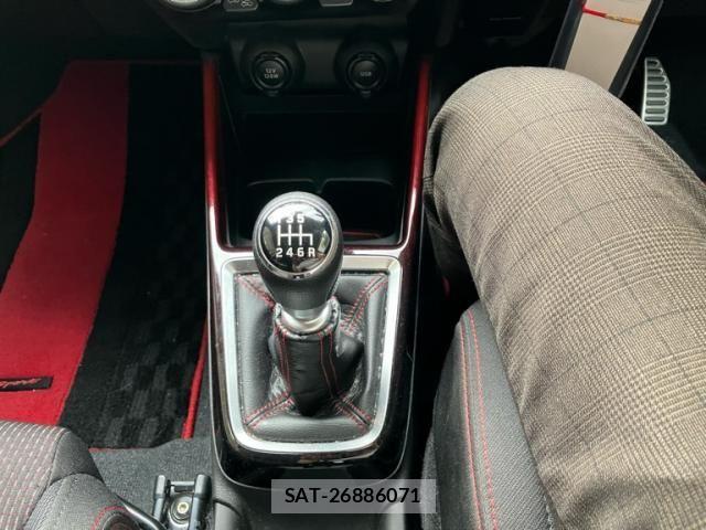 Suzuki SWIFT 2021-03 8369109-19