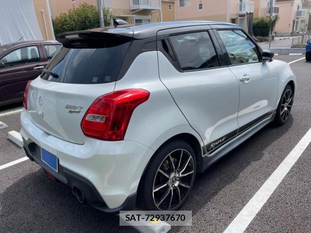 Suzuki SWIFT 2018-03 8369114-10