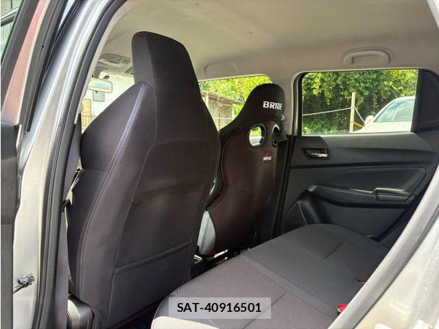 Suzuki SWIFT 2017-10 8369115-19