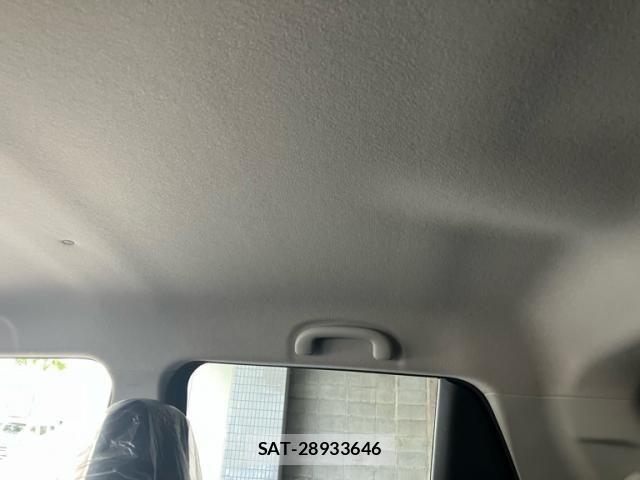 Suzuki SWIFT 2018-06 8369117-16