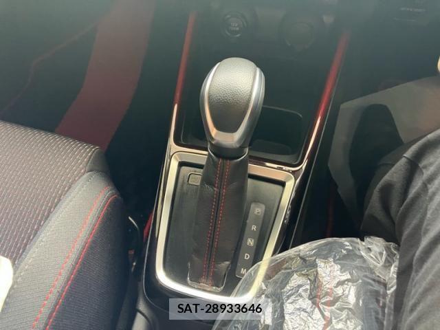 Suzuki SWIFT 2018-06 8369117-25