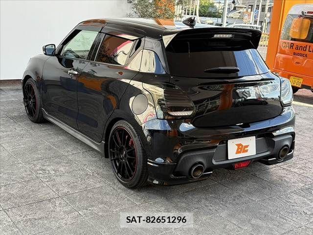 Suzuki SWIFT 2021-12 8372260-12