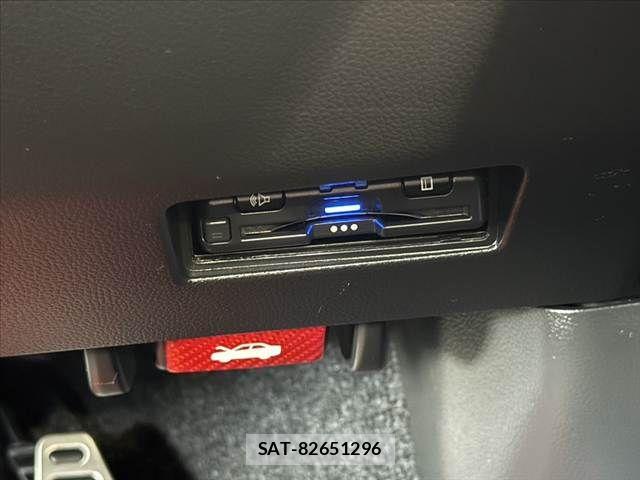 Suzuki SWIFT 2021-12 8372260-5