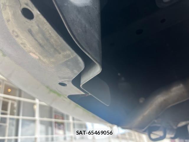 Suzuki SWIFT 2017-06 8415279-13