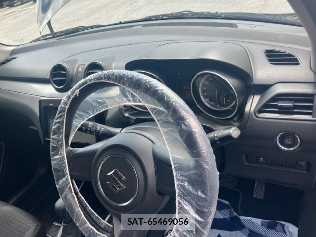 Suzuki SWIFT 2017-06 8415279-17