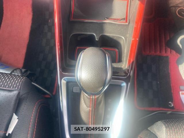 Suzuki SWIFT 2018-06 8415264-15