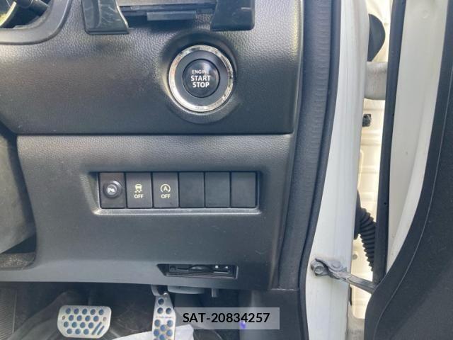 Suzuki SWIFT 2017-05 8415267-11