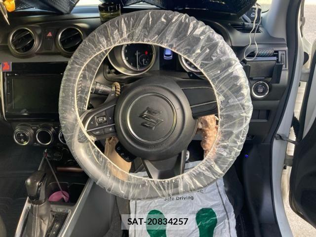 Suzuki SWIFT 2017-05 8415267-12