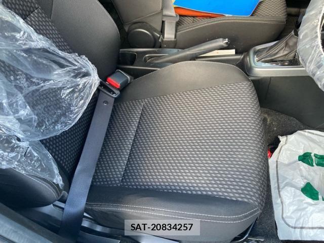Suzuki SWIFT 2017-05 8415267-19
