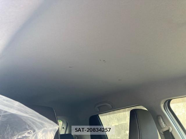 Suzuki SWIFT 2017-05 8415267-20