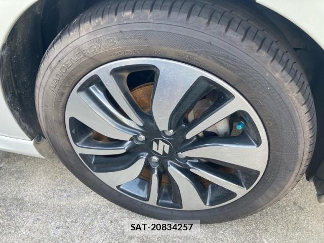 Suzuki SWIFT 2017-05 8415267-2