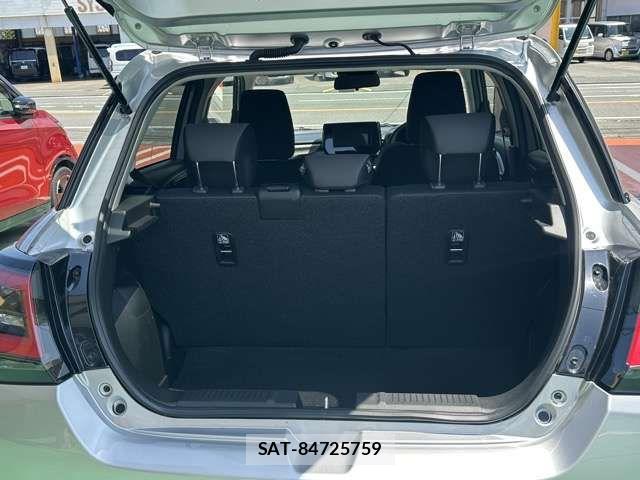 Suzuki SWIFT 2025-09 8415255-9