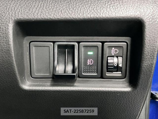Suzuki SWIFT 2012-01 8415271-23