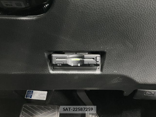 Suzuki SWIFT 2012-01 8415271-24
