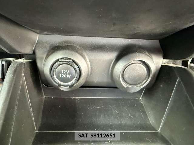Suzuki SWIFT 2023-08 8415266-18