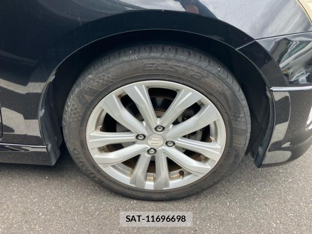 Suzuki SWIFT 2014-03 8415281-5