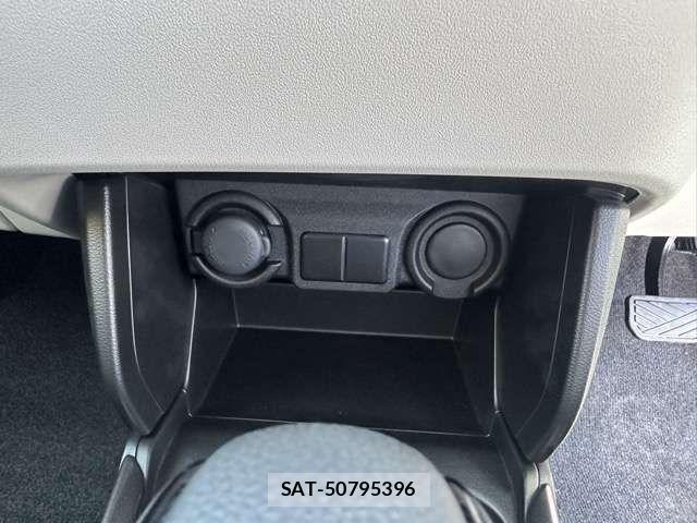 Suzuki SWIFT 2024-02 8415252-16