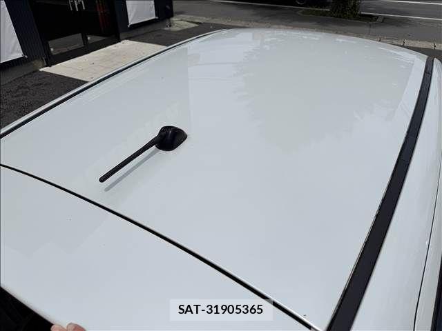 Suzuki SWIFT 2015-05 8415265-18