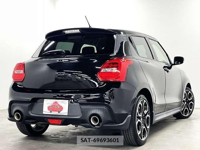 Suzuki SWIFT 2021-05 8415254-2