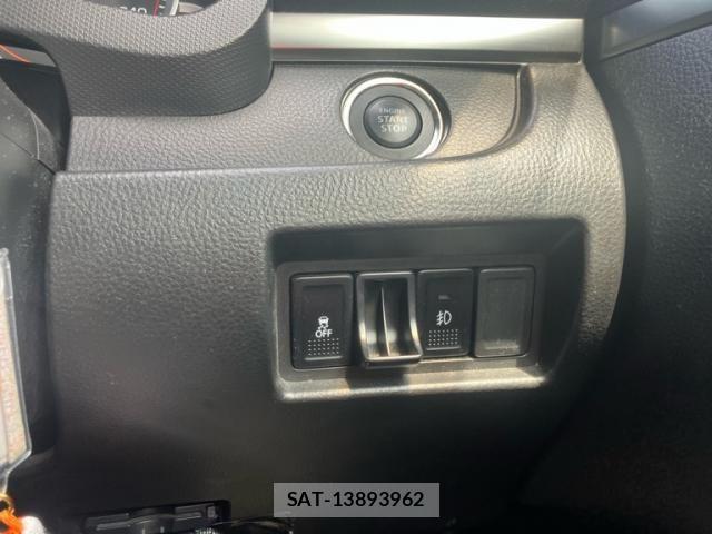 Suzuki SWIFT 2013-03 8415280-16