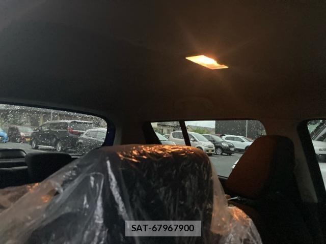 Suzuki SWIFT 2014-04 8438952-11
