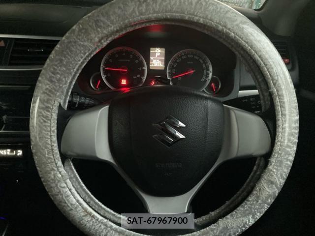 Suzuki SWIFT 2014-04 8438952-13