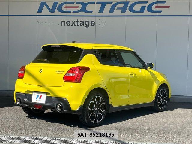 Suzuki SWIFT 2018-10 8438673-16