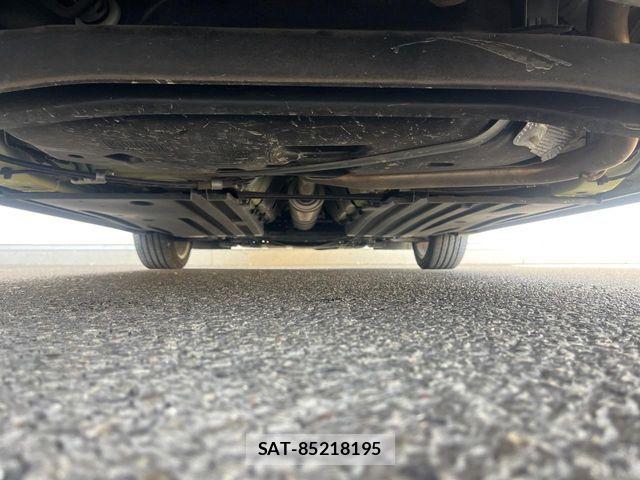 Suzuki SWIFT 2018-10 8438673-19