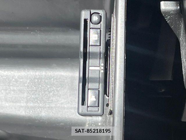 Suzuki SWIFT 2018-10 8438673-6